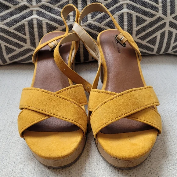 Mustard Yellow Clogs - Picture 2 of 8